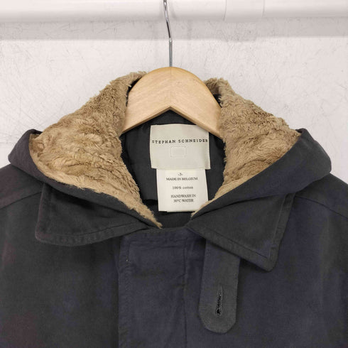 ステファンシュナイダー STEPHAN SCHNEIDER フーデッドステンカラーコート メンズ JPN:3
