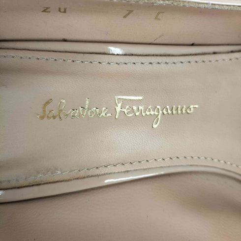 サルヴァトーレフェラガモ Salvatore Ferragamo KATRIN VARA パテントレザーヒールパンプス レディース 7