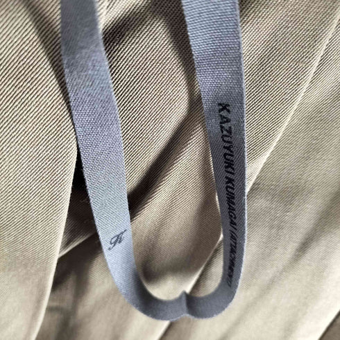 カズユキクマガイアタッチメント KAZUYUKI KUMAGAI ATTACHMENT 60/2フランネラーナ高密度ギャバベルト付ワイドテーパードパンツ メンズ JPN:3