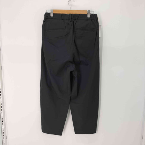 カズユキクマガイアタッチメント KAZUYUKI KUMAGAI ATTACHMENT TA/PEライトストレッチギャバ ベルト付ワイドテーパードパンツ メンズ JPN:3