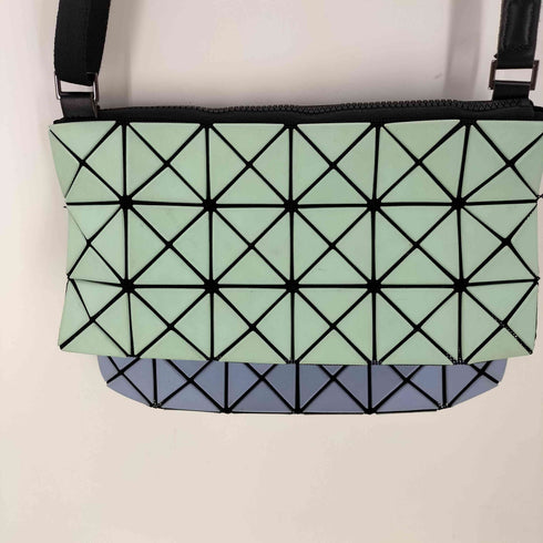 バオバオイッセイミヤケ BAO BAO ISSEY MIYAKE Prism Kangaroo Crossbody Bag プリズム カンガルー クロスボディ バッグ ショルダー バッグ レディース