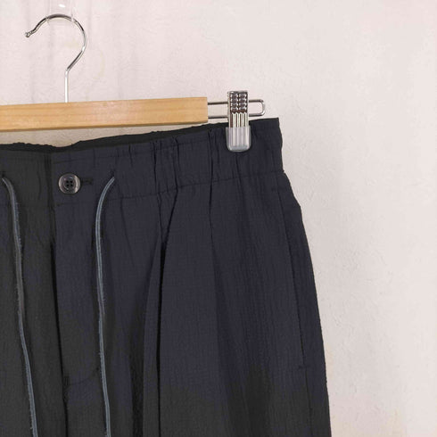 カズユキクマガイアタッチメント KAZUYUKI KUMAGAI ATTACHMENT Ny/Peストレッチサッカー テーパードワイドパンツ メンズ JPN:3