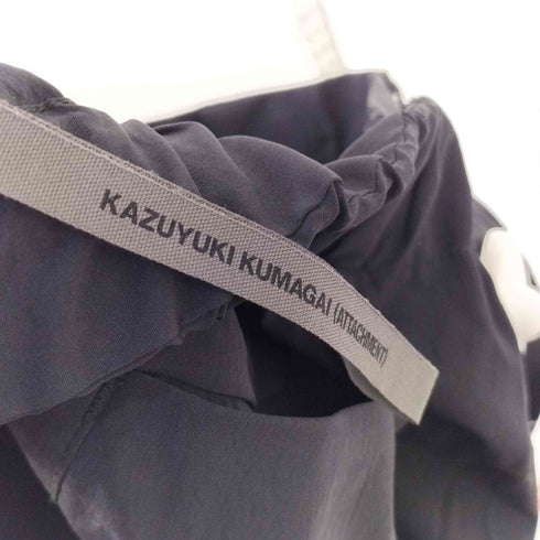 カズユキクマガイアタッチメント KAZUYUKI KUMAGAI ATTACHMENT スパンポリエステルストレッチツイル ベルト付ワイドテーパードパンツ メンズ JPN:3