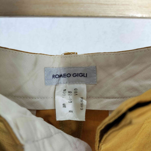 ジーリ gigli ROMEO GIGLI ボタンフライ クロップドパンツ レディース