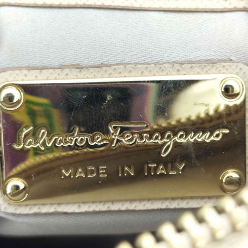 サルヴァトーレフェラガモ Salvatore Ferragamo イタリア製 ヴァラ リボン チェーンショルダーバッグ レディース