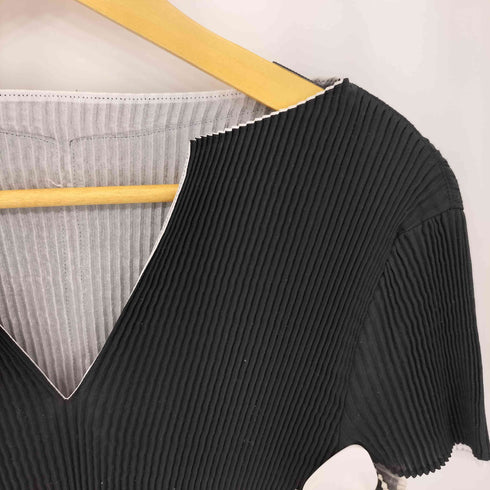イッセイミヤケ ISSEY MIYAKE 00SS 銀タグ ラインデザイン Vネック タイト プリーツ カットソー レディース JPN:M