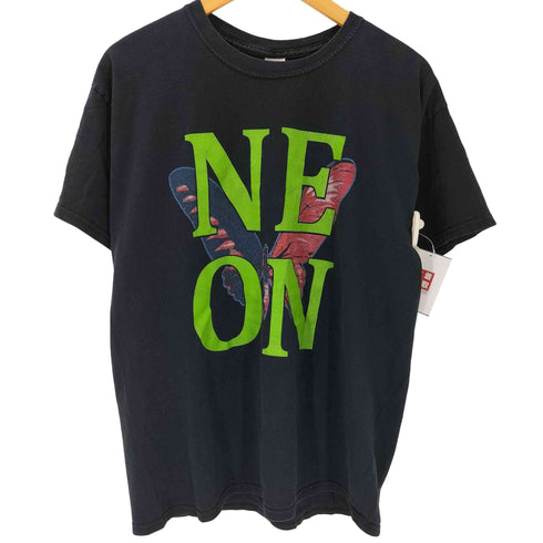 GILDAN ボディ 2枚タグ 2018 USラッパー ライブ ツアー NEON 蝶々 バタフライ 両面 プリント S/S Tシャツ HIPHOP ヒップホップ メンズ import:L