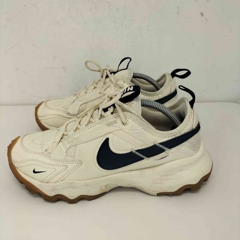 ナイキ NIKE TC7900 ローカットスニーカー レディース JPN:24