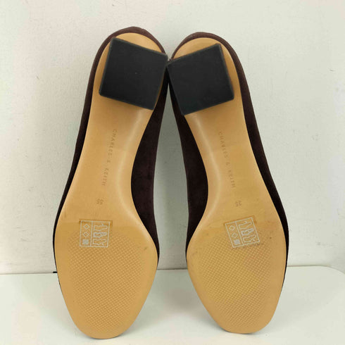チャールズアンドキース CHARLES&KEITH スウェードパンプス レディース