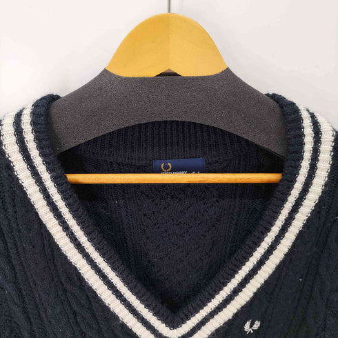 フレッドペリー FRED PERRY 刺繍ロゴ Vネック ケーブル編み チルデンニット レディース 8