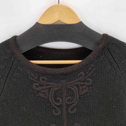 刺繍デザインクルーネックニット レディース