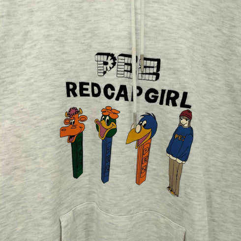 RED CAP GIRL 24SS PEZコラボ ビッグシルエット フロントプリント ロゴ刺繍 プルオーバーパーカー メンズ JPN:L