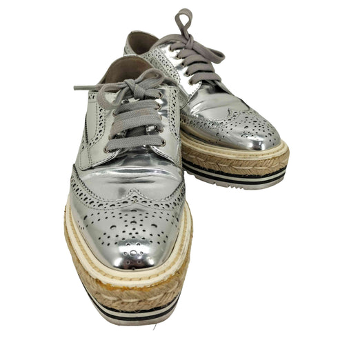 プラダ PRADA シルバー メタリック ウイングチップ シューズ レディース 35 1/2