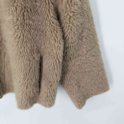 アバクロンビーアンドフィッチ Abercrombie & Fitch フェイクファージャケット レディース import:S