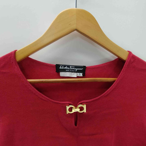 サルヴァトーレフェラガモ Salvatore Ferragamo MADE IN ITALY イタリア製 ロゴ 刻印 プレート ホック S/S クロップド コットン ニット セーター レディース import:S