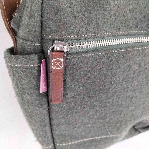 ケイタマルヤマ KEITA MARUYAMA フェルト地 ショルダーバック レディース