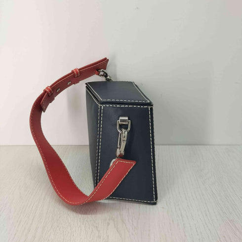 チャールズアンドキース CHARLES&KEITH ツートーン ボクシーバッグ レディース
