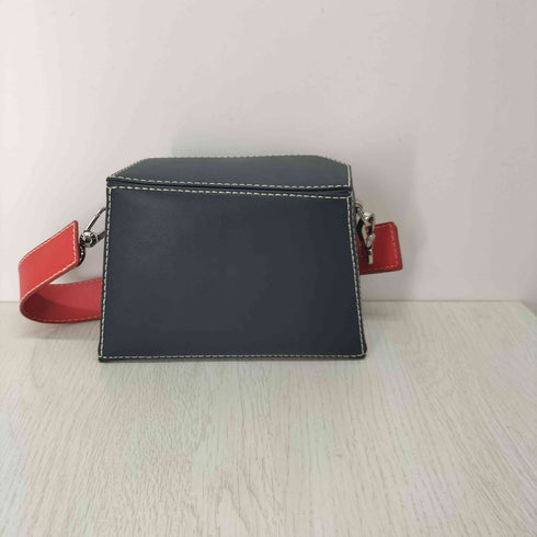 チャールズアンドキース CHARLES&KEITH ツートーン ボクシーバッグ レディース