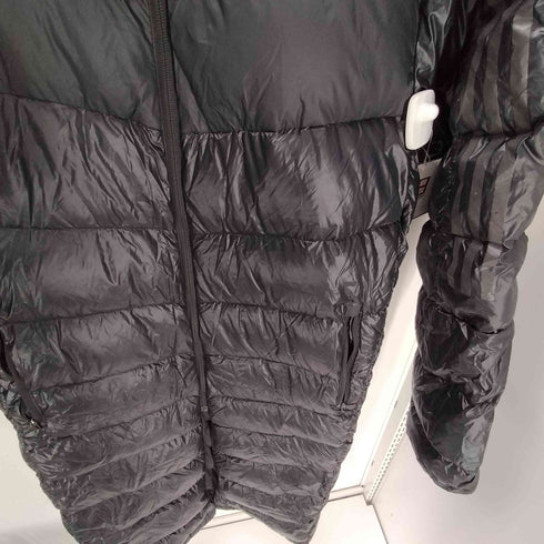 アディダス adidas パフォーマンスロゴ プリント スリーストライプライン フーデッド ロング ダウン ベンチ コート メンズ import:M