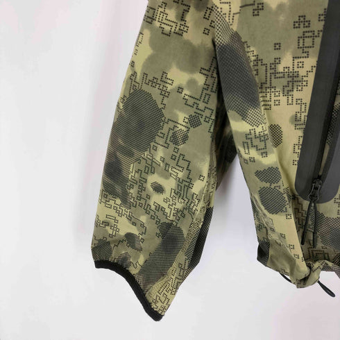 ナイキ NIKE TECH DF WOVEN CAMO WR OS JKT メンズ JPN:L