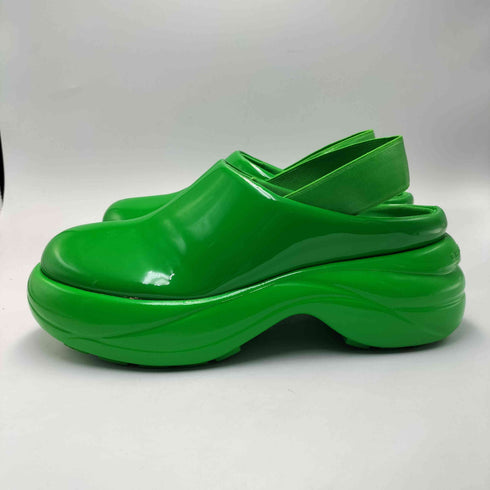 チャールズアンドキース CHARLES&KEITH Roony ルーニー パテントバックストラップフラット シューズ レディース 39/250