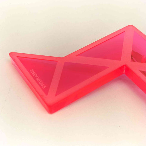 イッセイミヤケ ISSEY MIYAKE クリスタル ブローチ レディース