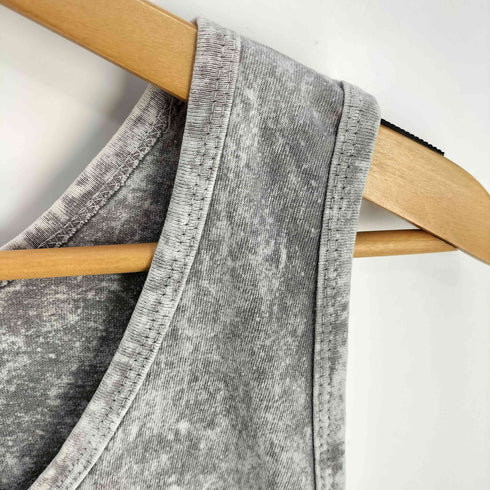 ハーレーダビッドソン HARLEY-DAVIDSON 00S 2003コピーライト USA製 タイダイ スカルプリント タンクトップ メンズ import:L