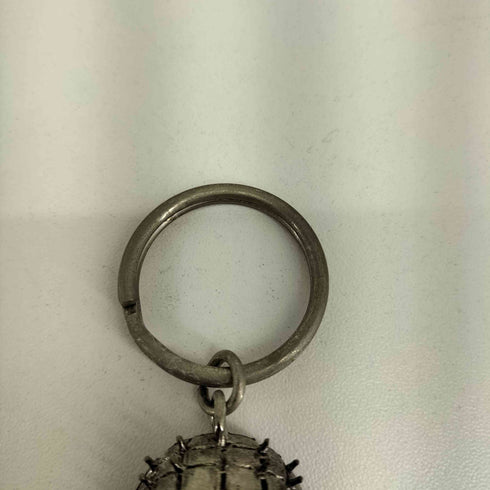 シュプリーム Supreme 18SS HELLRAISER KEYCHAIN メンズ
