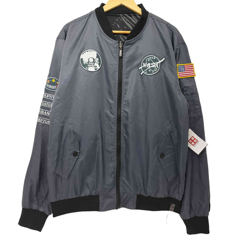 ASSTSERIES 企業ロゴ 星条旗 ワッペン 裏総柄 MA-1 フライトジャケット メンズ 4XL