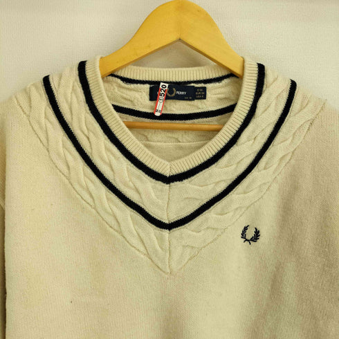 フレッドペリー FRED PERRY CABLE DETAIL TENNIS V-NECK レディース EUR 38