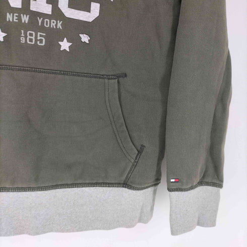 トミーヒルフィガー TOMMY HILFIGER フロントプリントプルオーバーパーカー メンズ import:S