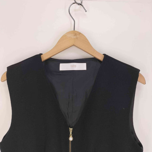 トッコクローゼット tocco closet パールファスナーチャーム付きファー切り替えペプラムジレベスト レディース JPN:M