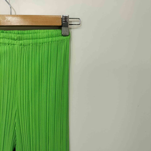 イッセイミヤケ ISSEY MIYAKE プリーツ テーパードパンツ レディース JPN:S