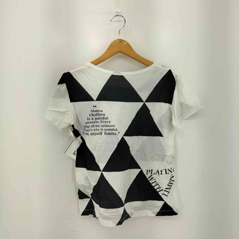ワイズ Ys 幾何学 ワードプリント クルーネックTシャツ レディース