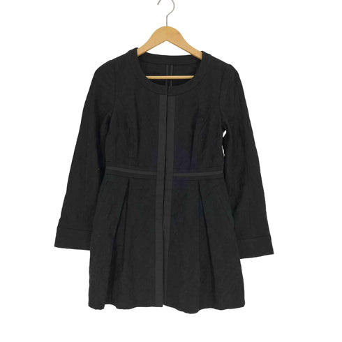 トゥービーシック TO BE CHIC 総柄 フックボタン シェイプ タック ノーカラー ジャケット レディース JPN:40