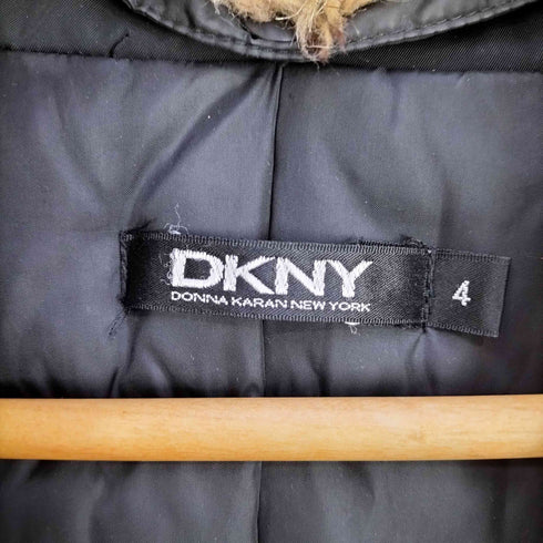ダナキャランニューヨーク DKNY ファー付き ダブルジップ レザーベルト ダウンジャケット レディース JPN:4