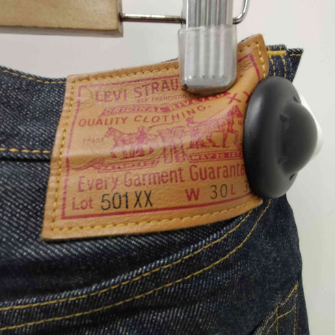 リーバイスヴィンテージクロージング Levis Vintage Clothing USA製 1947年代 501XX 復刻モデル コーンデニム社 片タブ BIGE 隠しリベット 赤耳 ボタン裏 4420 刻印 インディゴ ボタンフライ リジット デニム パンツ メンズ W30 L:34