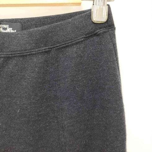 イッセイミヤケ ISSEY MIYAKE 裾ジップ ニット ジョガーパンツ レディース JPN:M