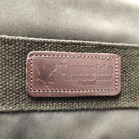 Tyneside タインサイド 英国製 レザー パイピング ラウンド キャンバス ショルダー バック メンズ