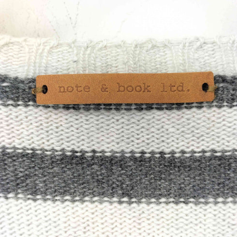 note&book ltd. Vネック ボーダー柄 イニシャルニット レディース