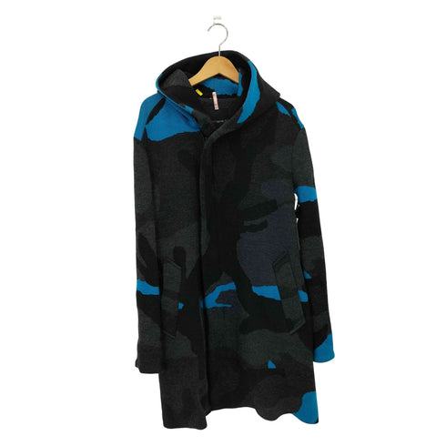 ウノピュウノウグァーレトレ 1PIU1UGUALE3 big camo neck zip coat メンズ VI