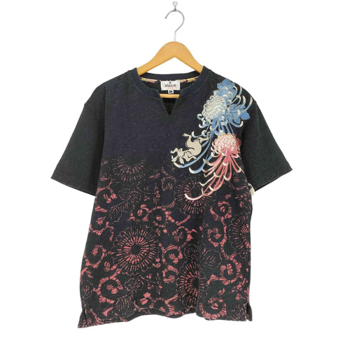 カラクリダマシイ 絡繰魂 スキッパーネック 和柄Tシャツ メンズ JPN:L