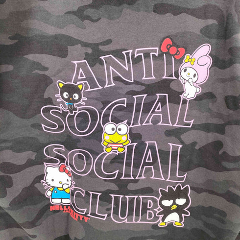 アンチソーシャルソーシャルクラブ ANTI SOCIAL SOCIAL CLUB ×Hello Kitty and Friends カモ柄 プルオーバー パーカー メンズ import:L