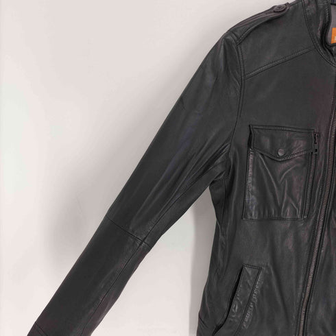 ボスヒューゴボス BOSS HUGO BOSS ラムレザー エポレット ロゴプレート フラップポケット ダブルジップ シングルライダース ジャケット メンズ DE:46
