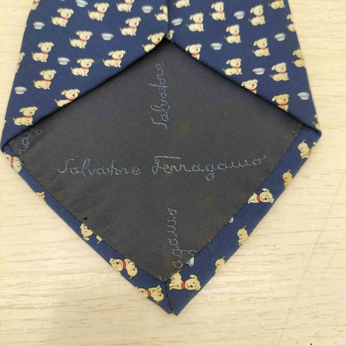 サルヴァトーレフェラガモ Salvatore Ferragamo イタリア製 総柄シルクネクタイ メンズ