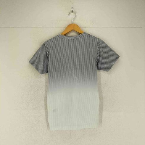 エポカウォモ Epoca uomo ラインストーンロゴ グラデーション Vネック シアサッカー Tシャツ メンズ 46