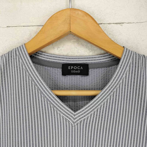 エポカウォモ Epoca uomo ラインストーンロゴ グラデーション Vネック シアサッカー Tシャツ メンズ 46