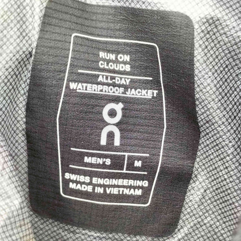 オン On Explore Lightweight Waterproof Jacket メンズ M