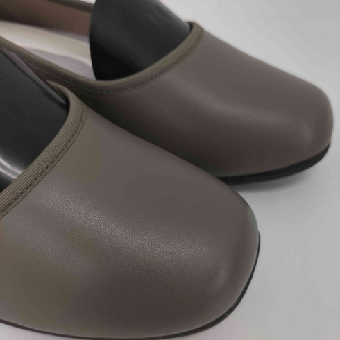 アシックス ASICS AcureZ アキュアーズ 晴雨兼用のプレーンパンプス レディース JPN:24