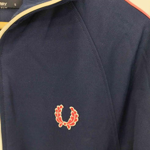 フレッドペリー FRED PERRY TWIN TAPE TRACK JACKET ロゴ刺繍 ライン トラックジャケット メンズ import:S